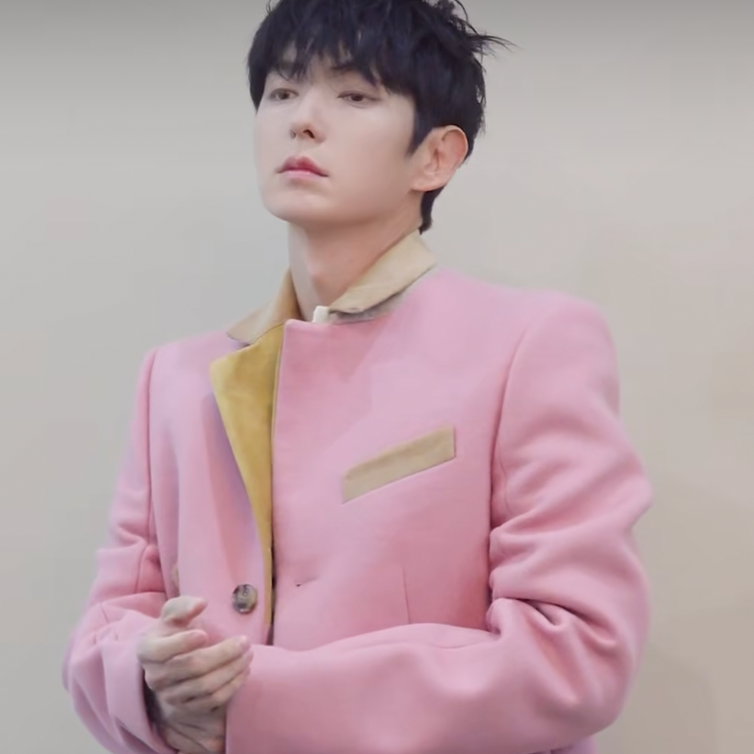 A moment captured by a fan of Lee Joongi