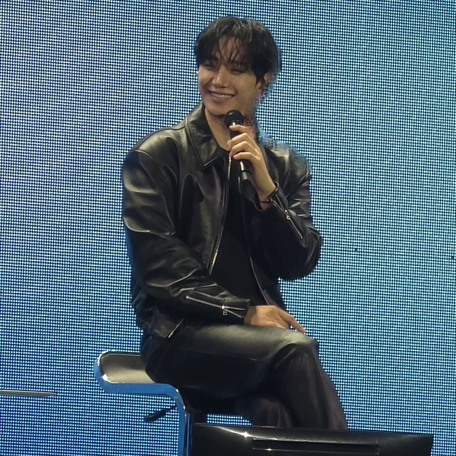 イ・ジュノの最近の活動ショット