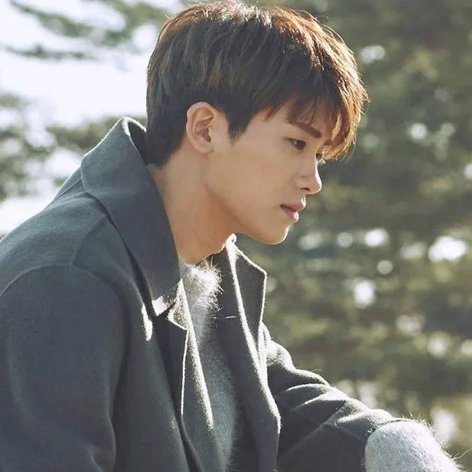 Latest photo of Park Hyungsik