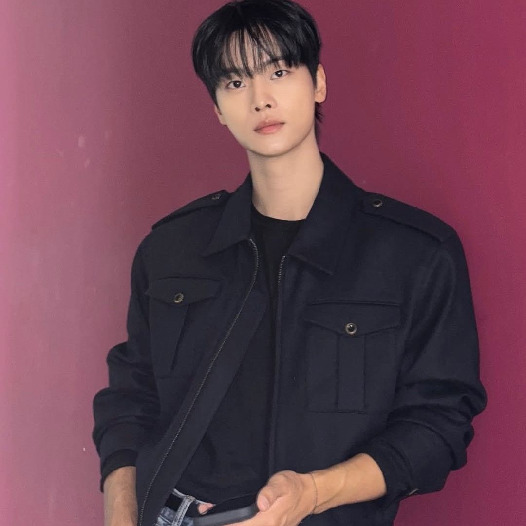 Recent activity shot of Cha Hakyeon (N)