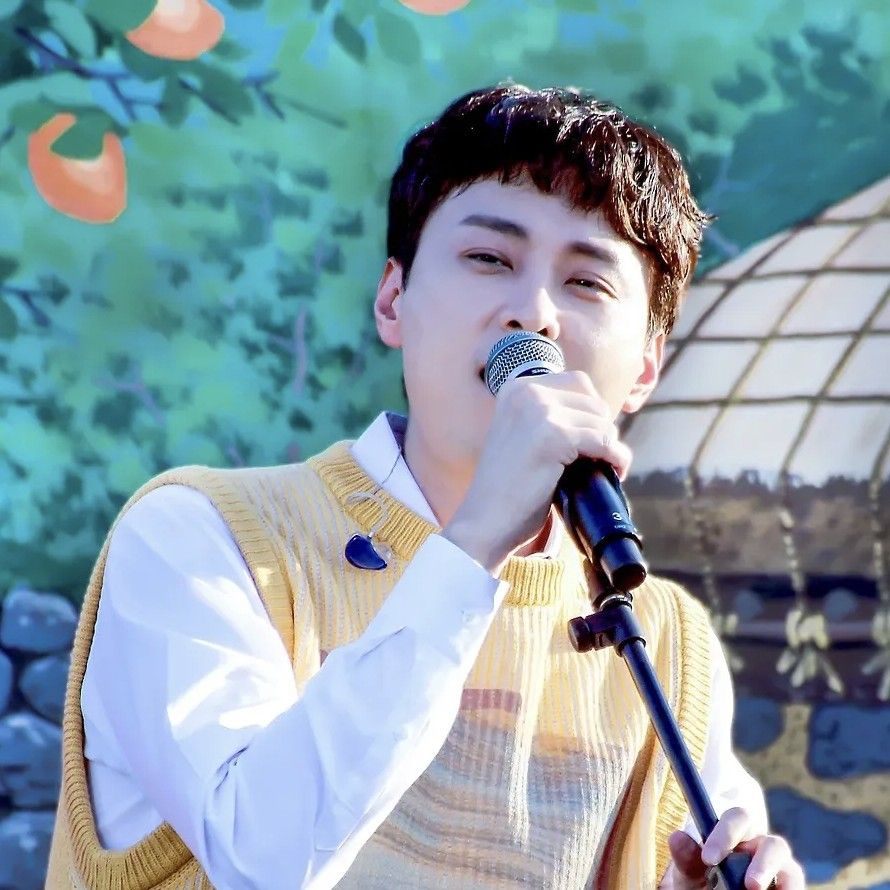 Behind-the-scenes cut of Min Kyunghoon
