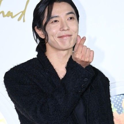 金材昱的最新照片