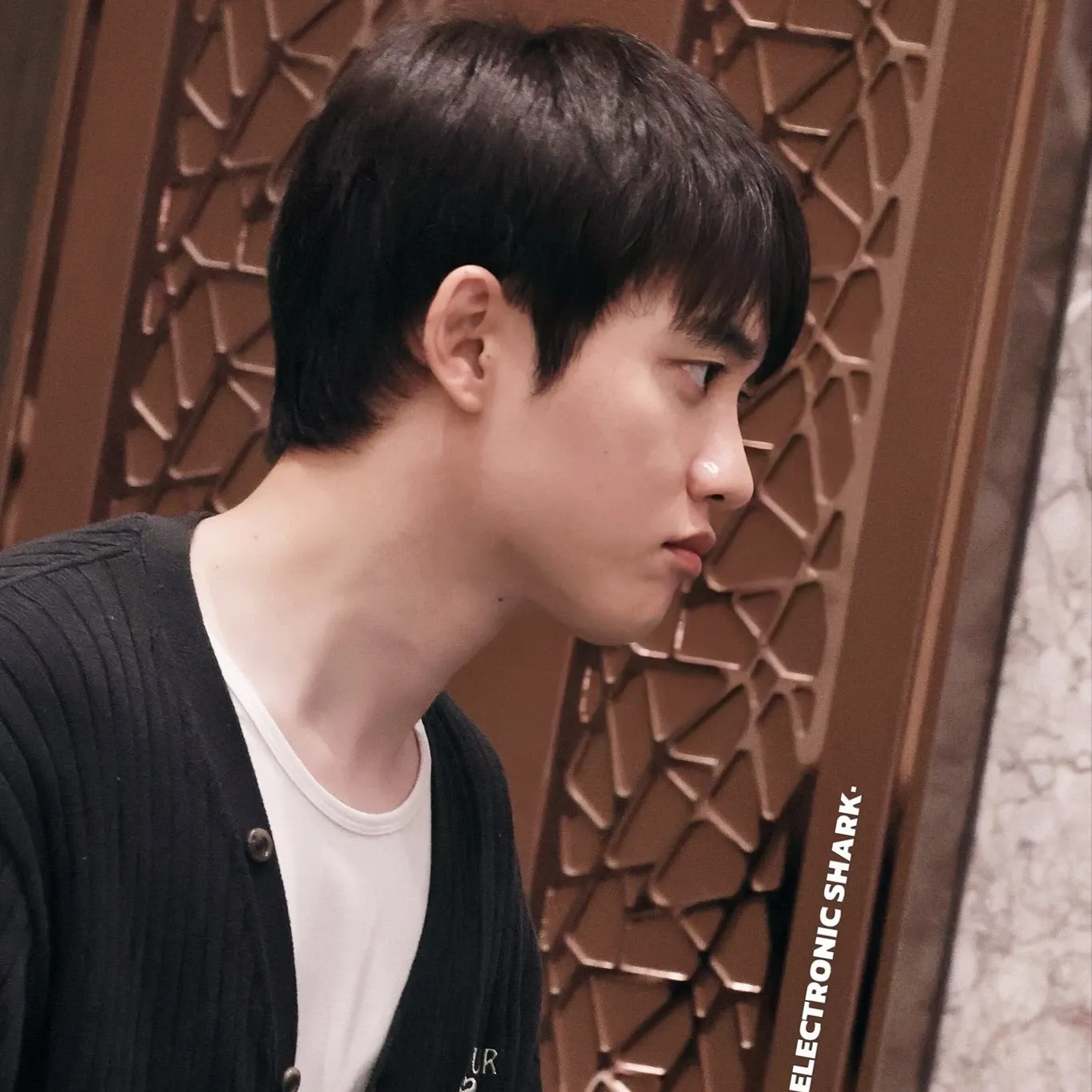 Cuplikan di balik layar dari Doh Kyungsoo (D.O.)