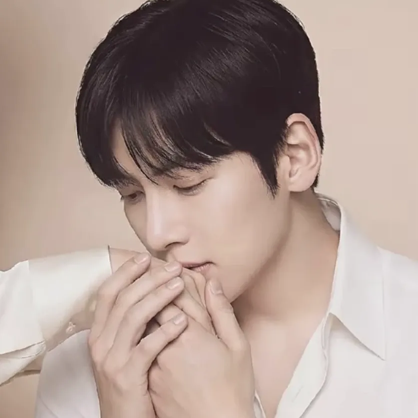 Behind-the-scenes cut of Ji Changwook