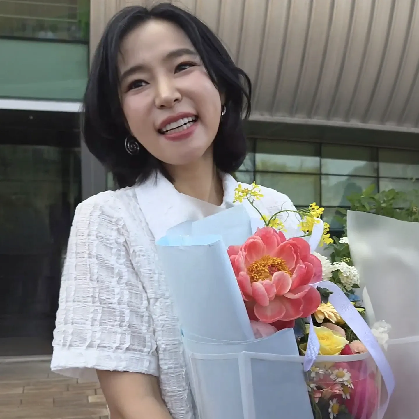 Cuplikan di balik layar dari Hong Ja