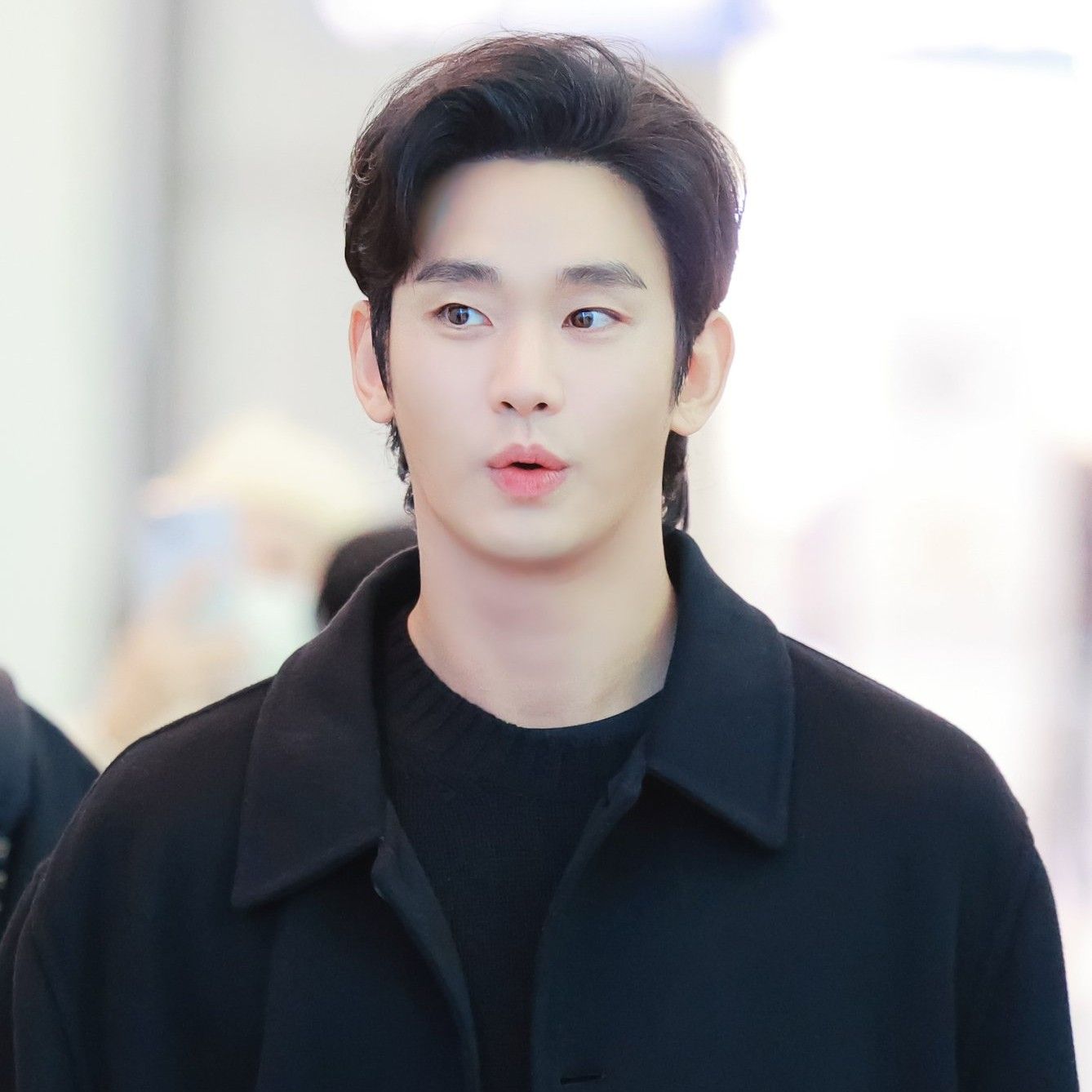 Behind-the-scenes cut of Kim Soohyun