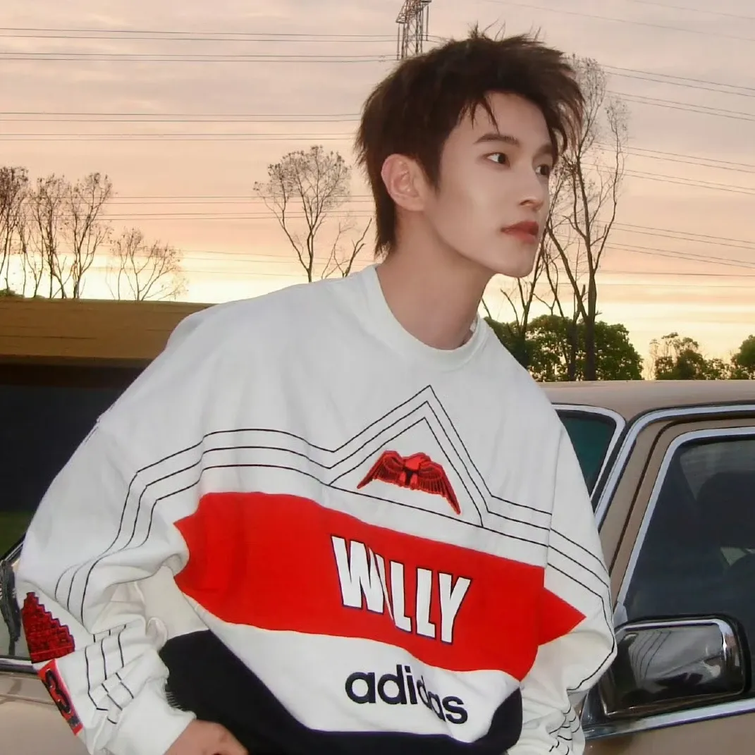Latest photo of He Yu