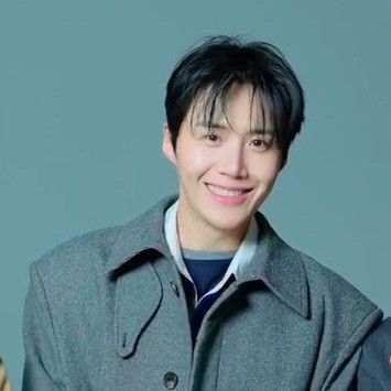 Latest photo of Kim Seonho