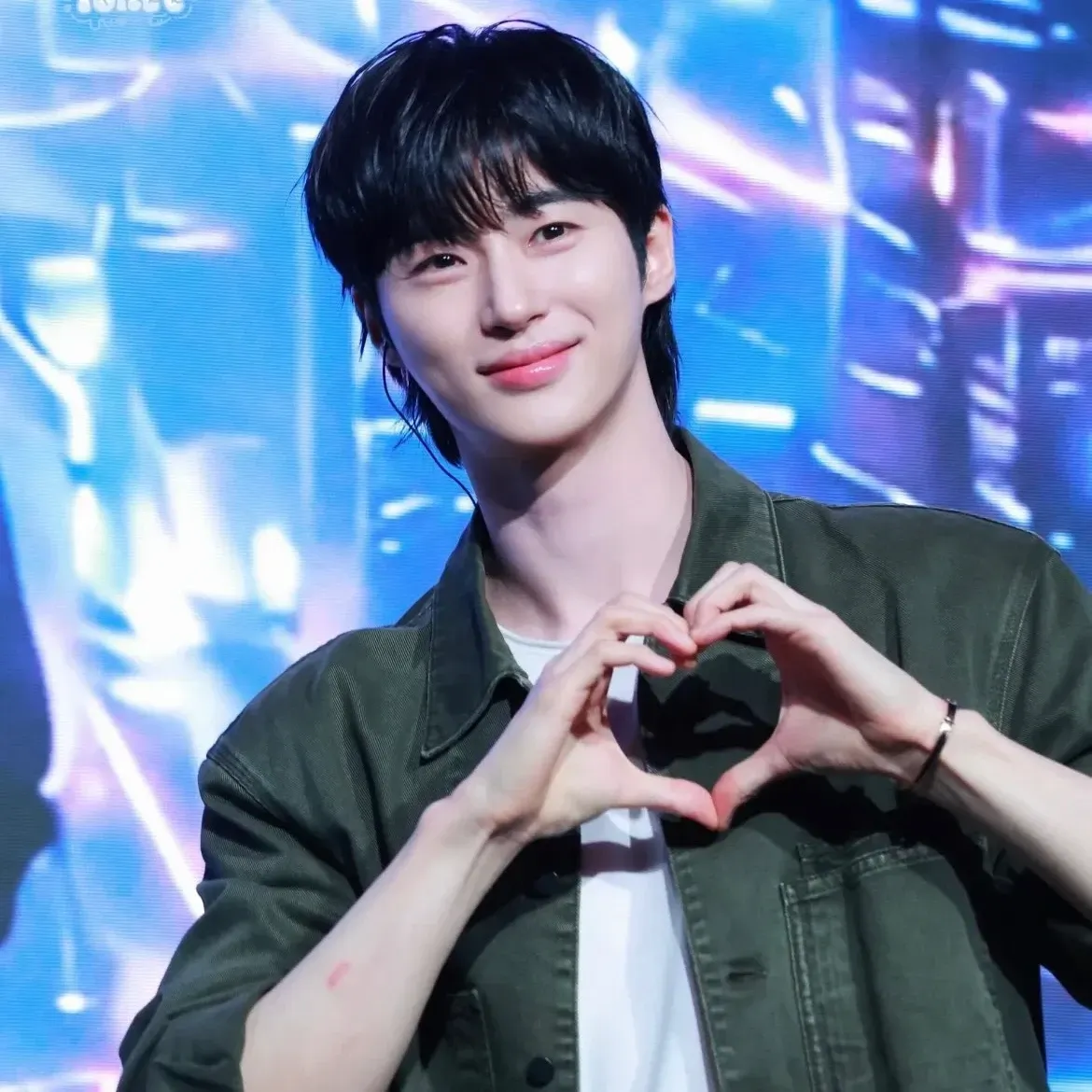 A moment captured by a fan of Byeon Wooseok