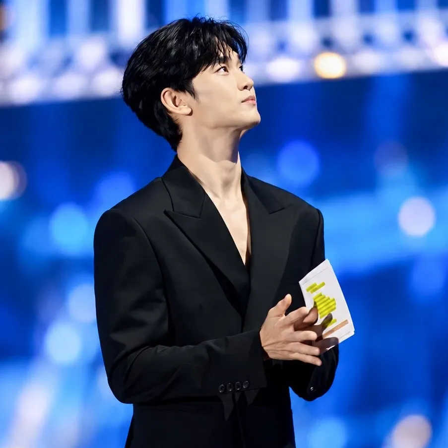 A moment captured by a fan of Kim Soohyun