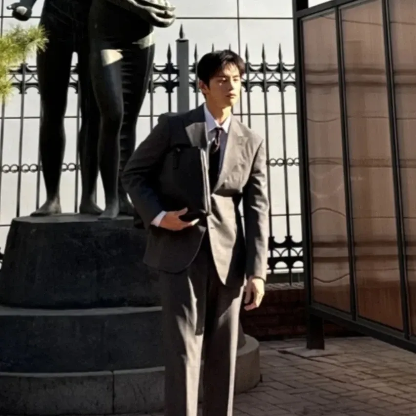 Recent activity shot of Seo Inguk