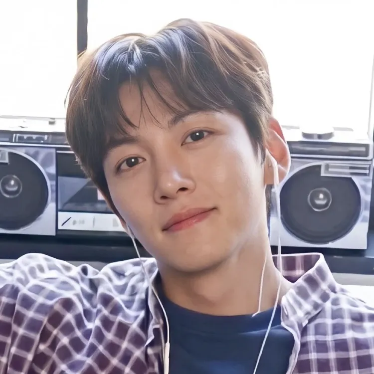 A moment captured by a fan of Ji Changwook