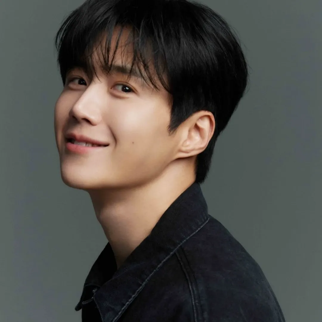 김선호의 최신 사진