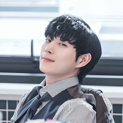 A moment captured by a fan of Kim Youngdae