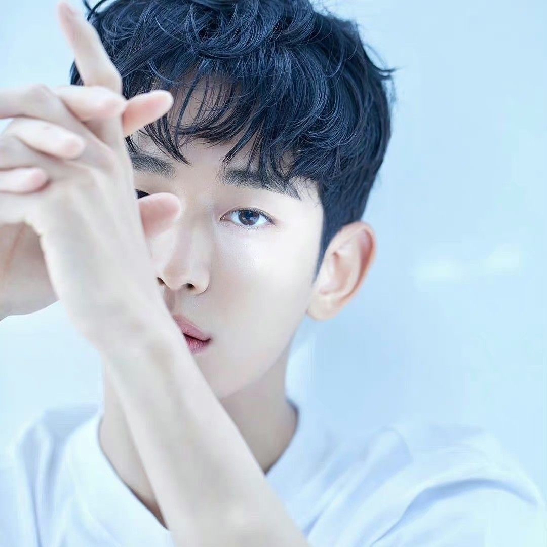 金秀賢的幕後花絮