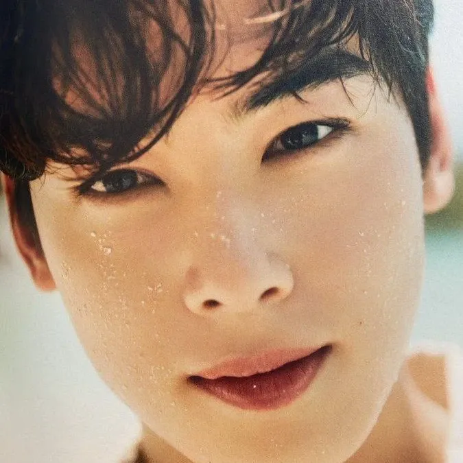 Recent activity shot of Cha Eunwoo