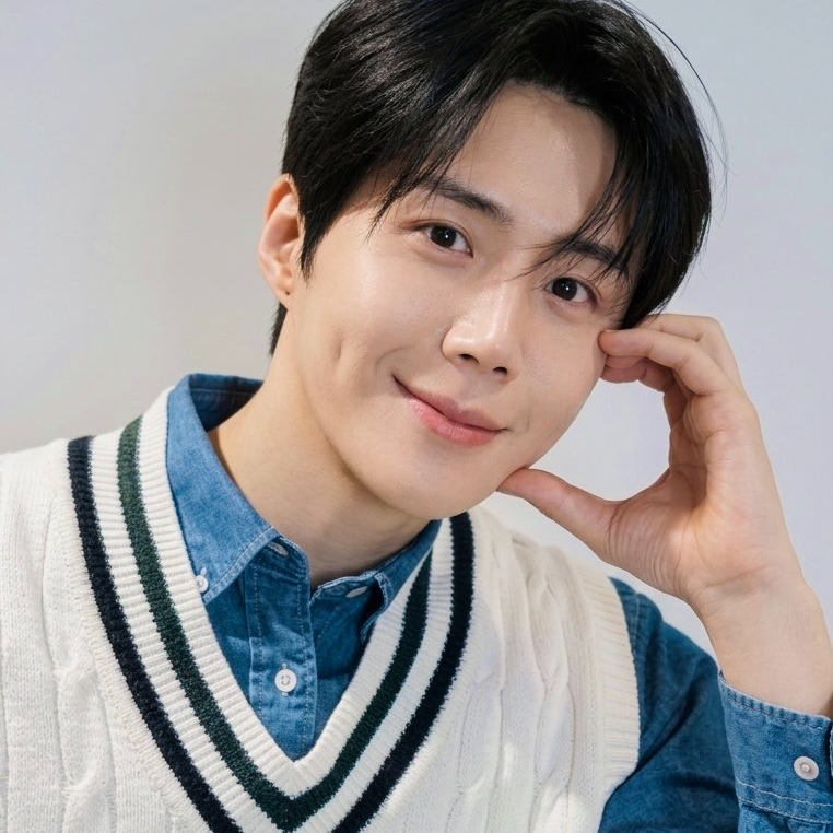 Latest photo of Kim Seonho