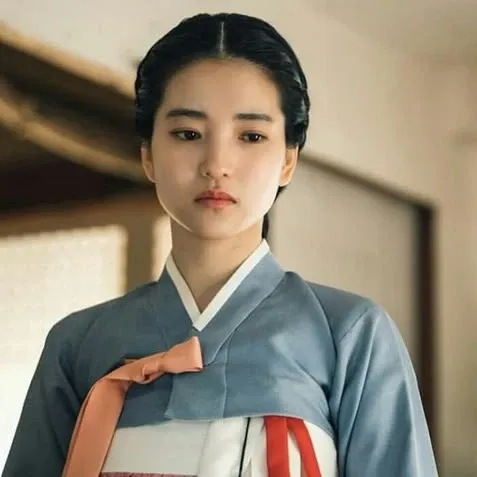 Recent activity shot of Kim Taeri