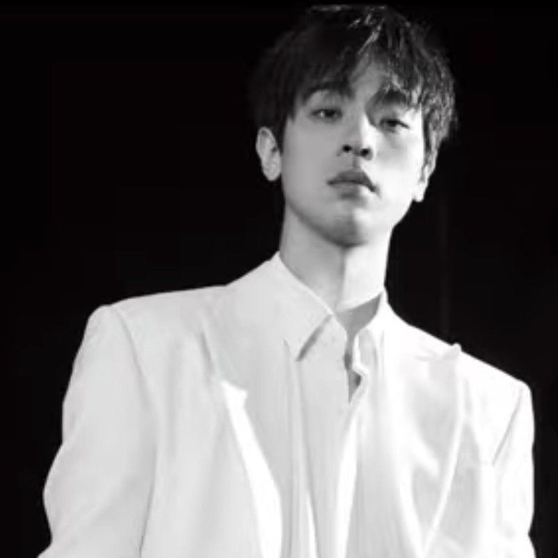 A moment captured by a fan of Park Jeongmin