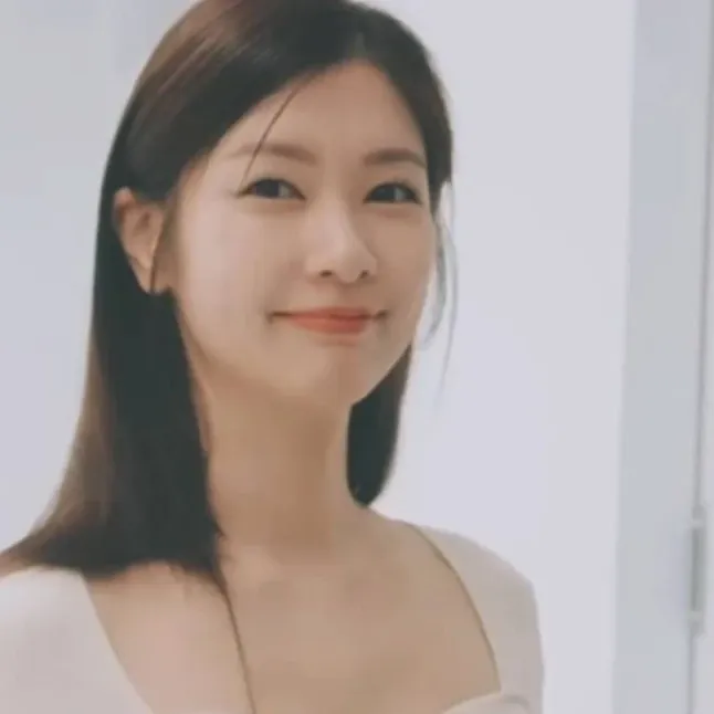 Behind-the-scenes cut of Jung Somin
