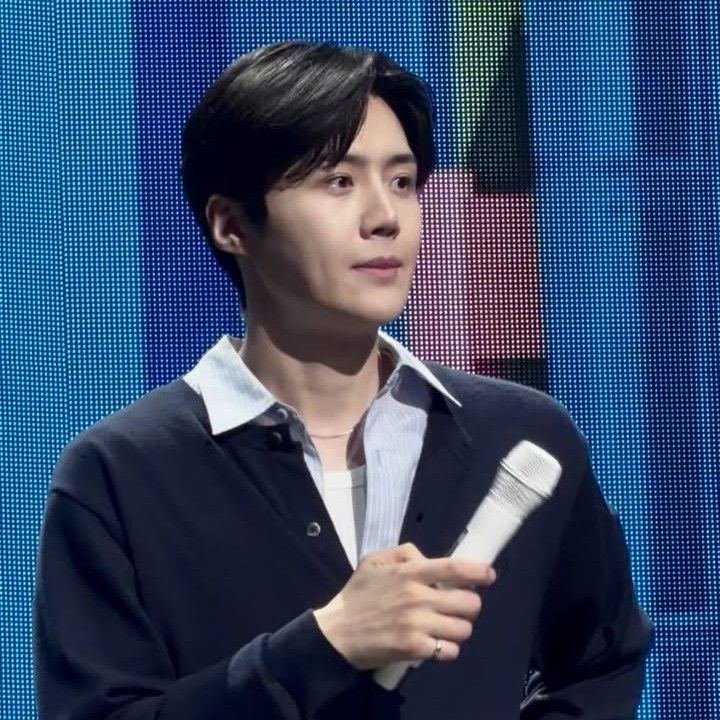 A moment captured by a fan of Kim Seonho