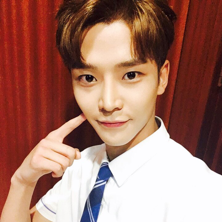 Momen yang diabadikan oleh penggemar Rowoon