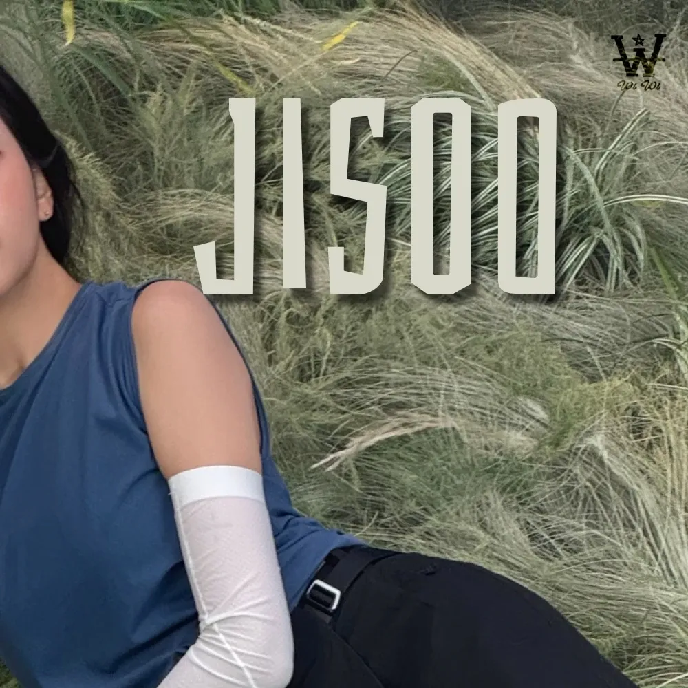 Behind-the-scenes cut of Jisoo (1995)