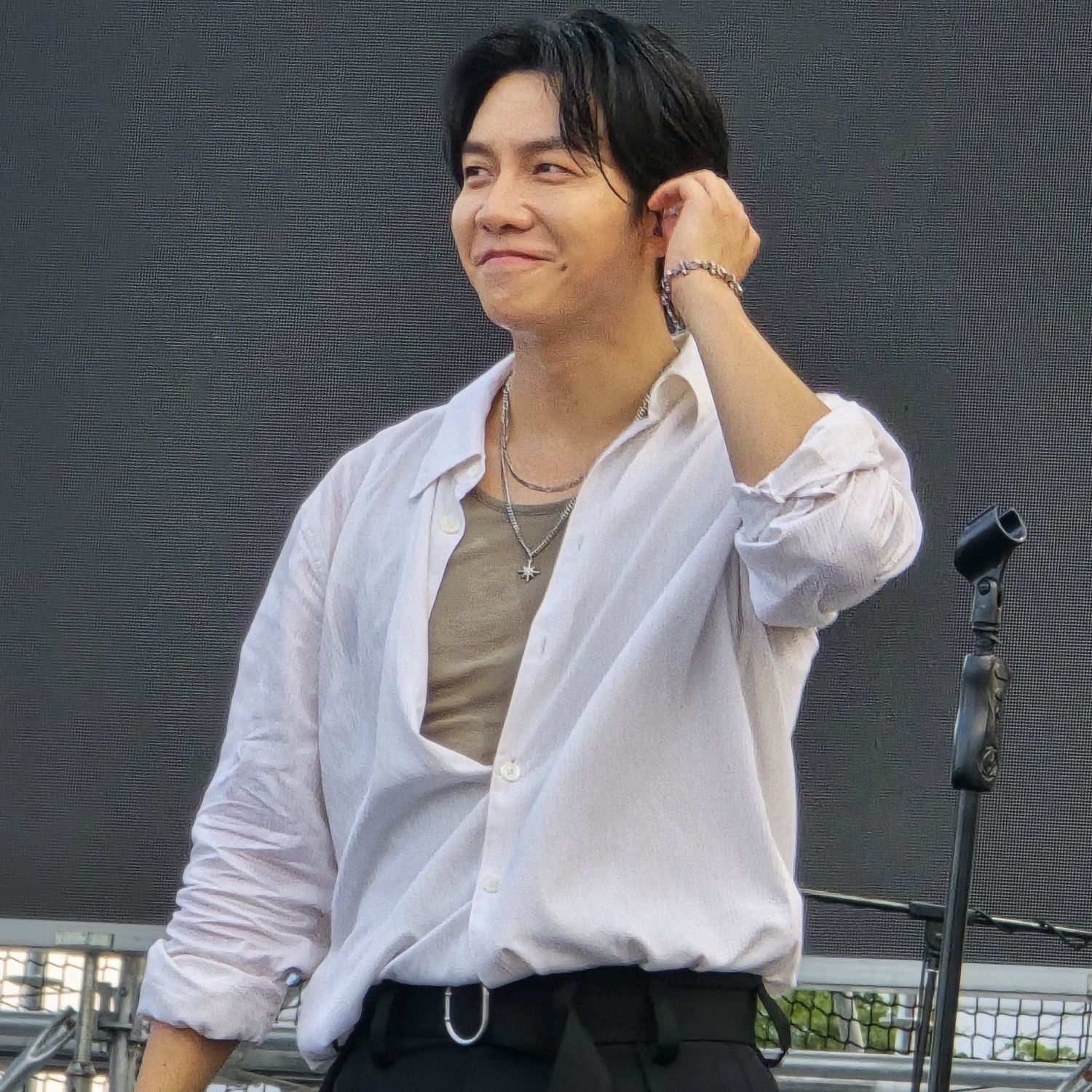 イ・スンギのビハインドカット