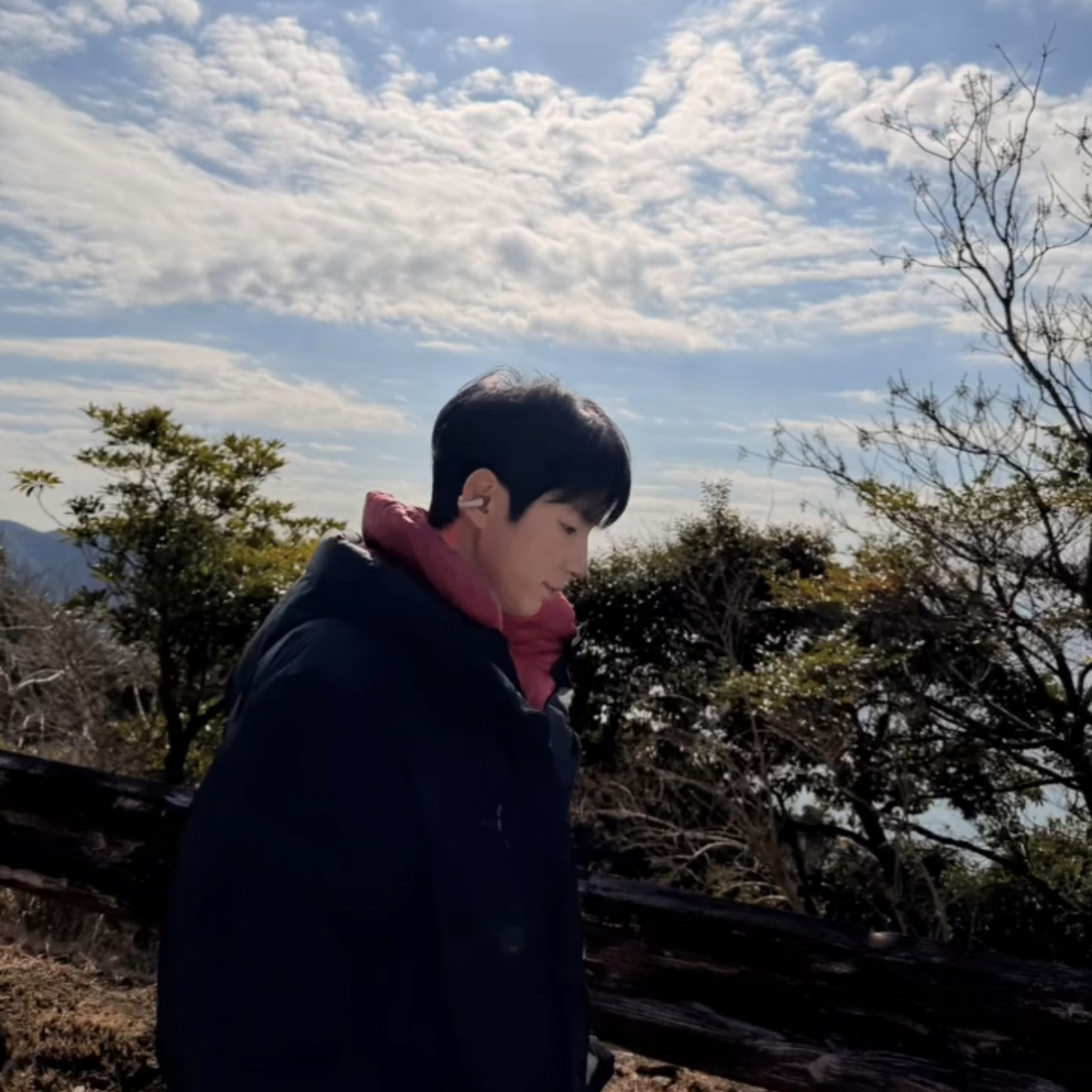 Recent activity shot of Lee Joongi