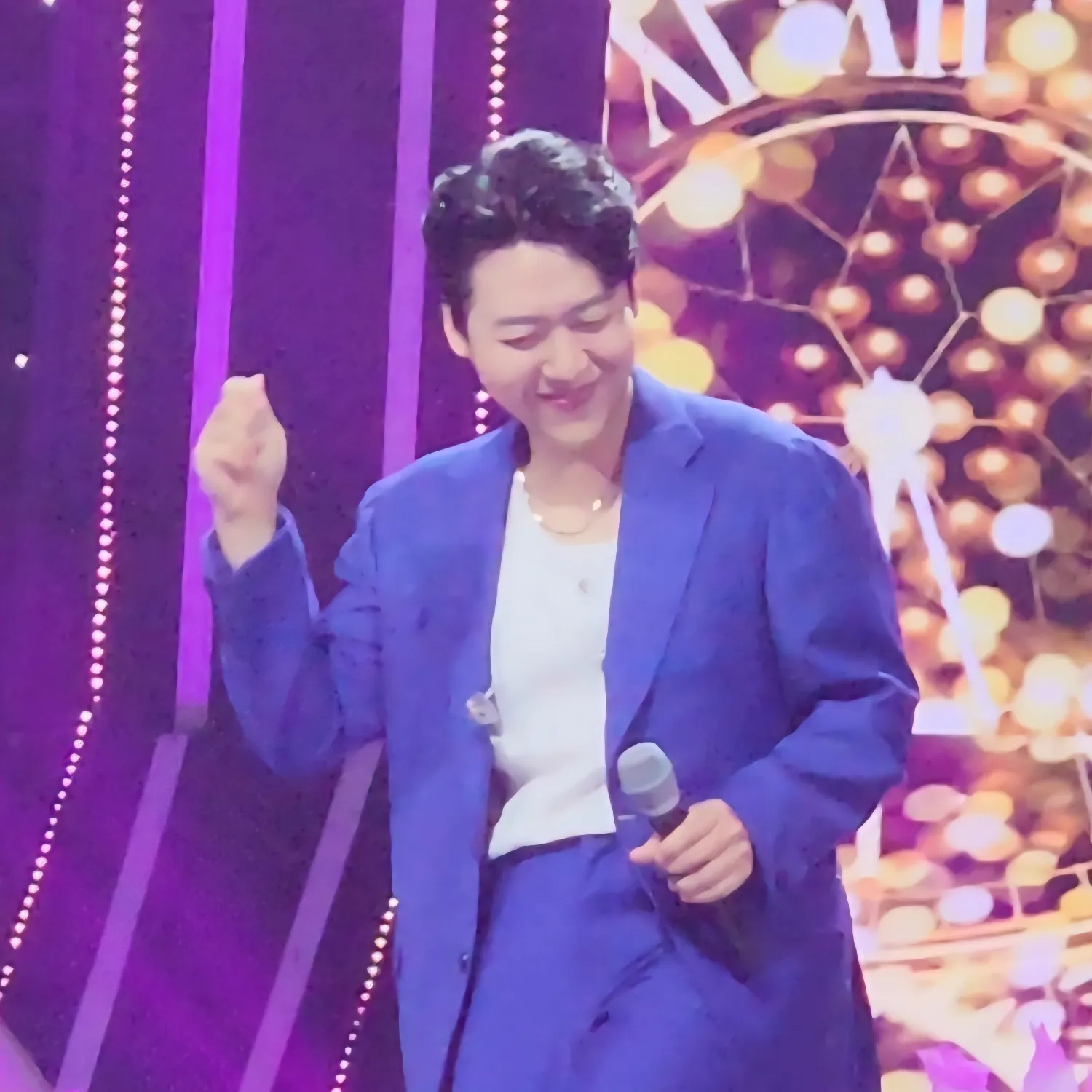 Behind-the-scenes cut of Min Soohyun