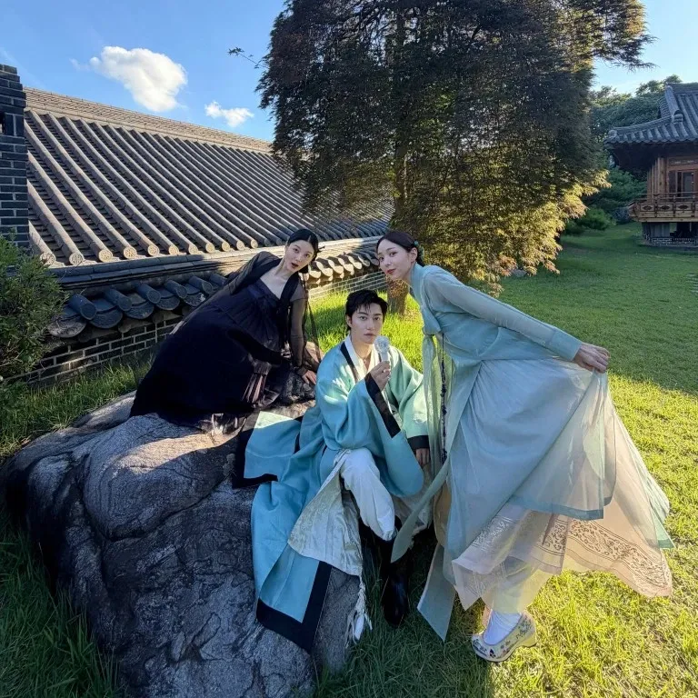 Recent activity shot of Kwak Dongyeon