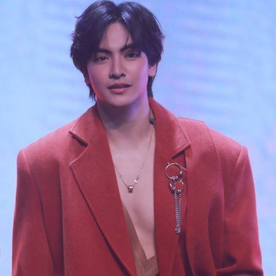 A moment captured by a fan of Joong Archen Aydin