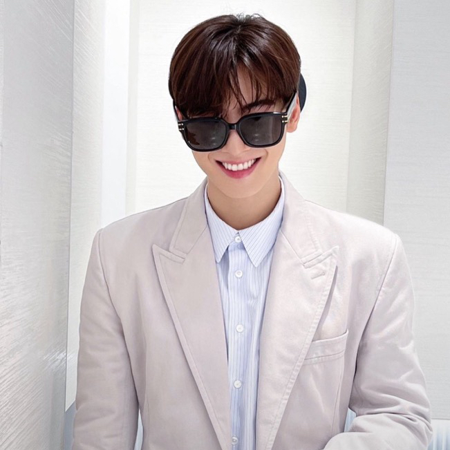Recent activity shot of Cha Eunwoo