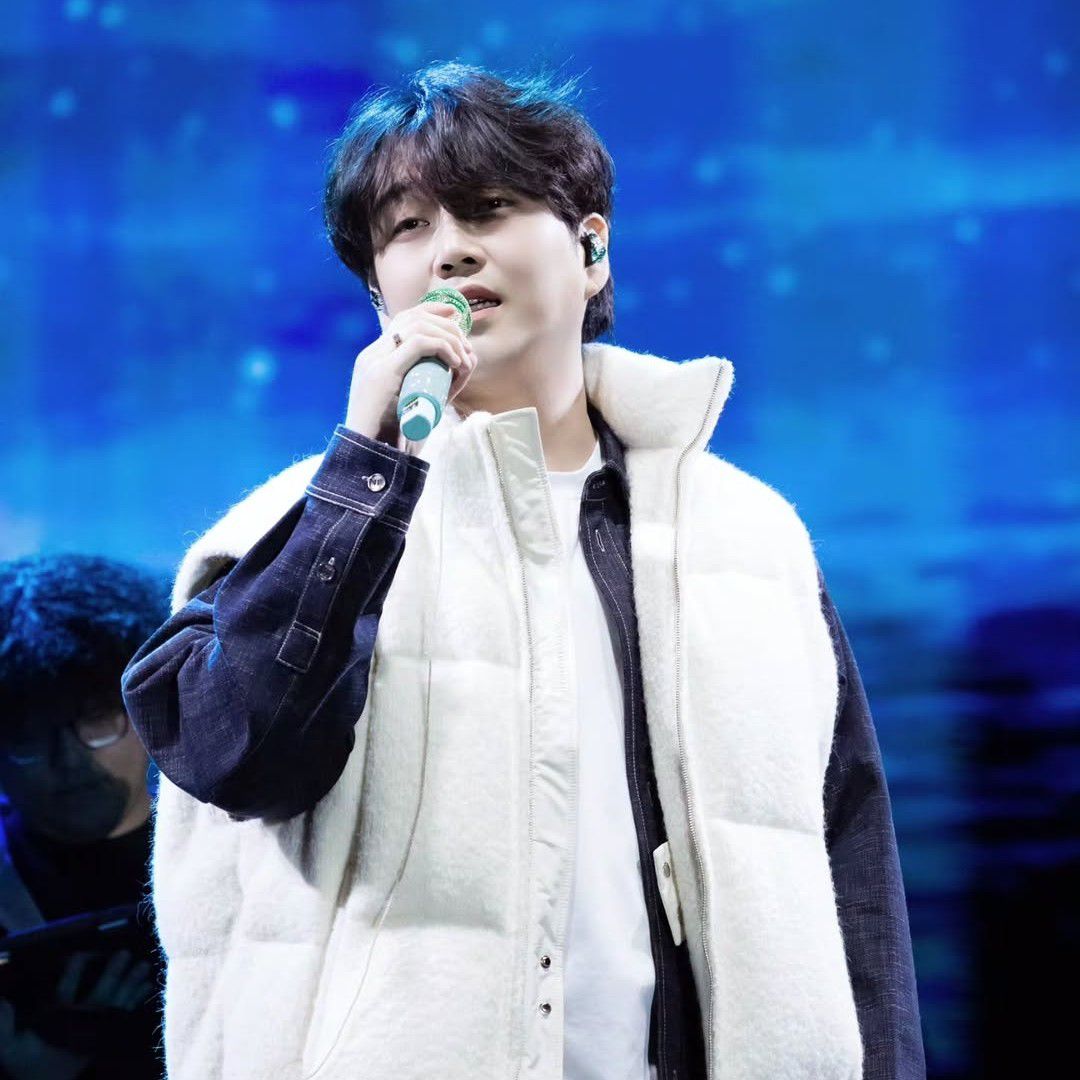 Recent activity shot of Hong Jiyoon