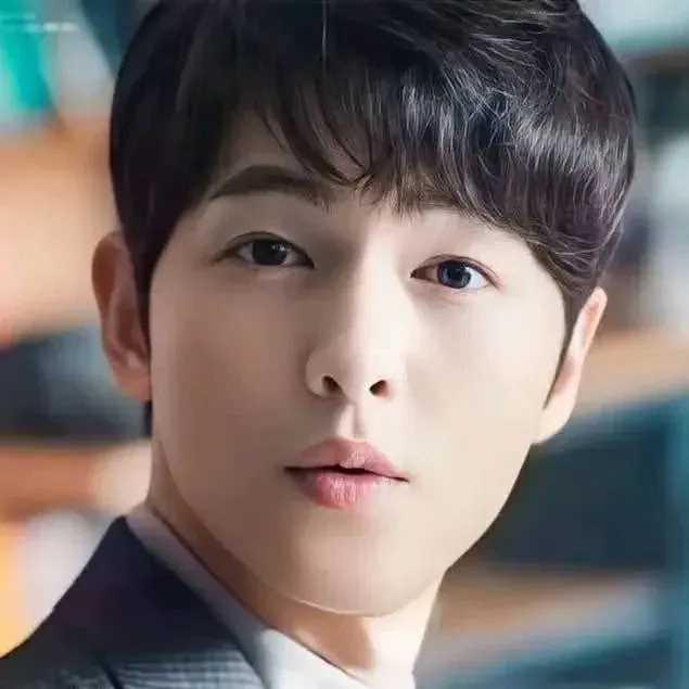 粉絲拍下的宋仲基瞬間