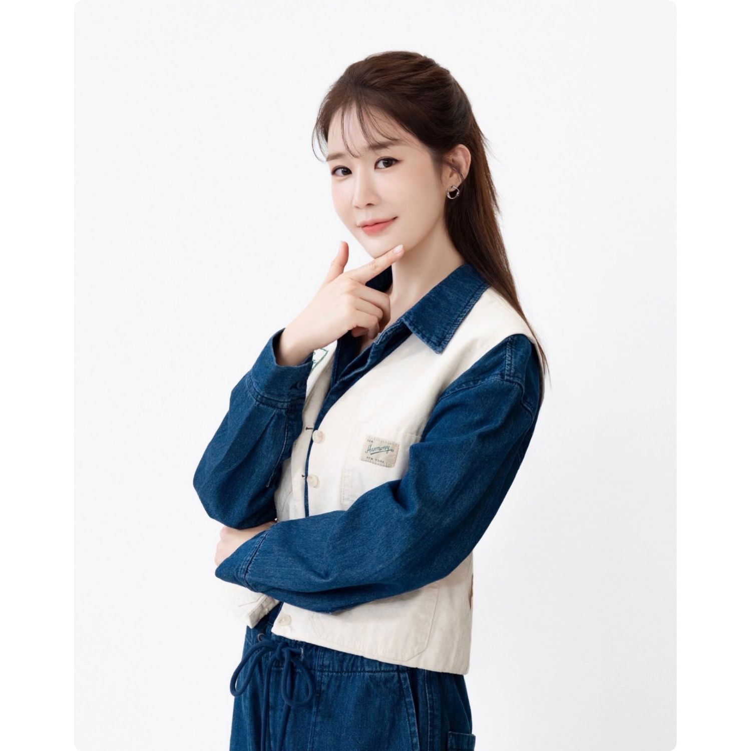 Recent activity shot of Yoo Inna