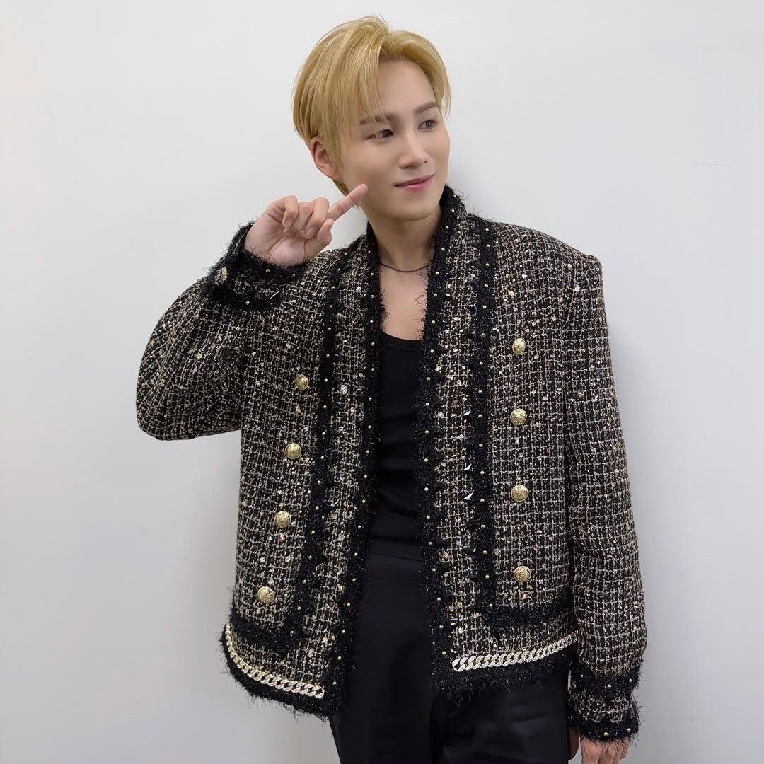 Cuplikan di balik layar dari Kim Heejae