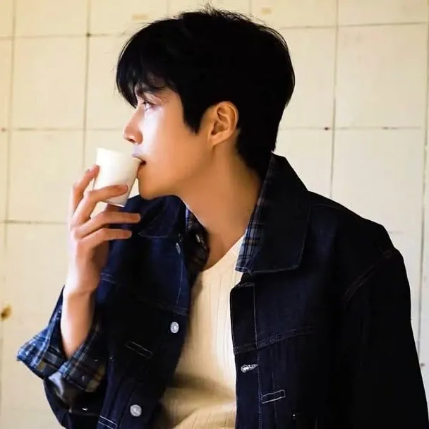 Latest photo of Kim Seonho