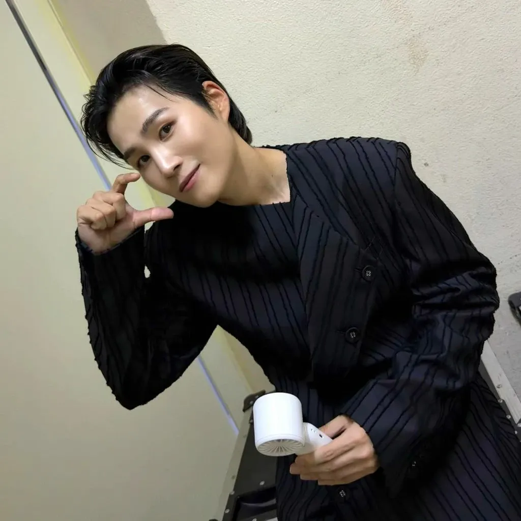 김희재의 비하인드 컷