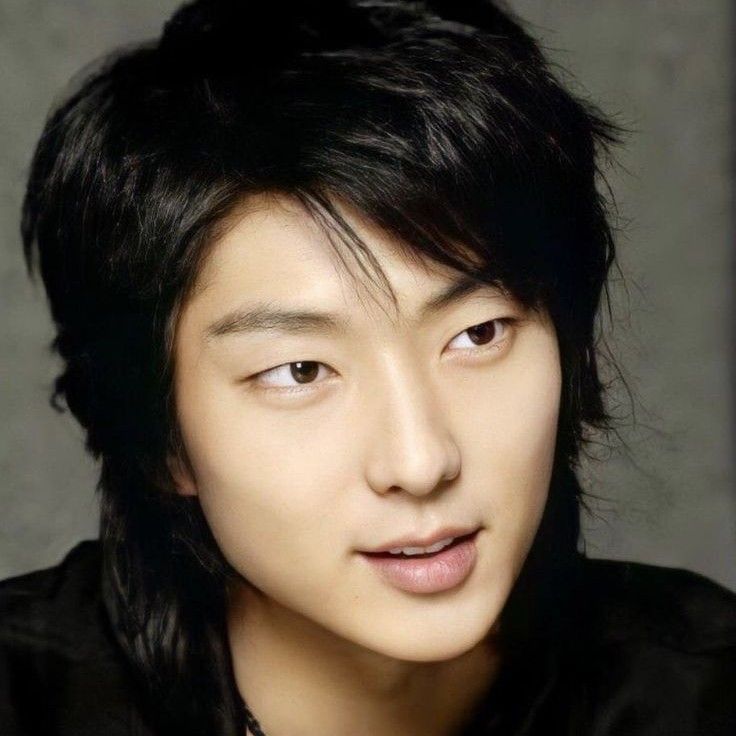 Behind-the-scenes cut of Lee Joongi