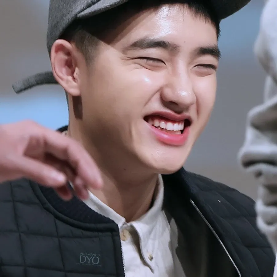 Cuplikan di balik layar dari Doh Kyungsoo (D.O.)