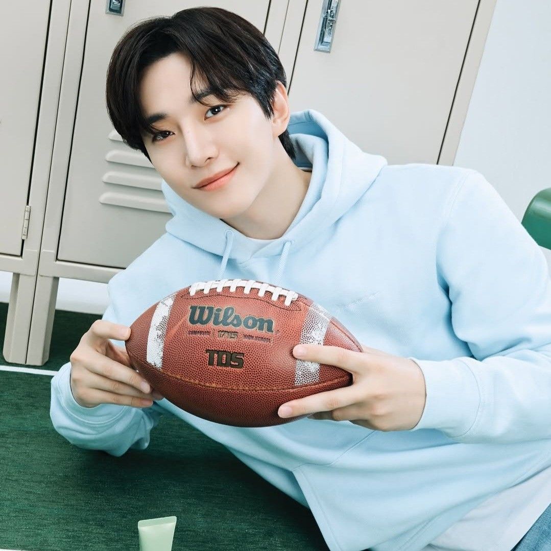 Recent activity shot of Lee Junho