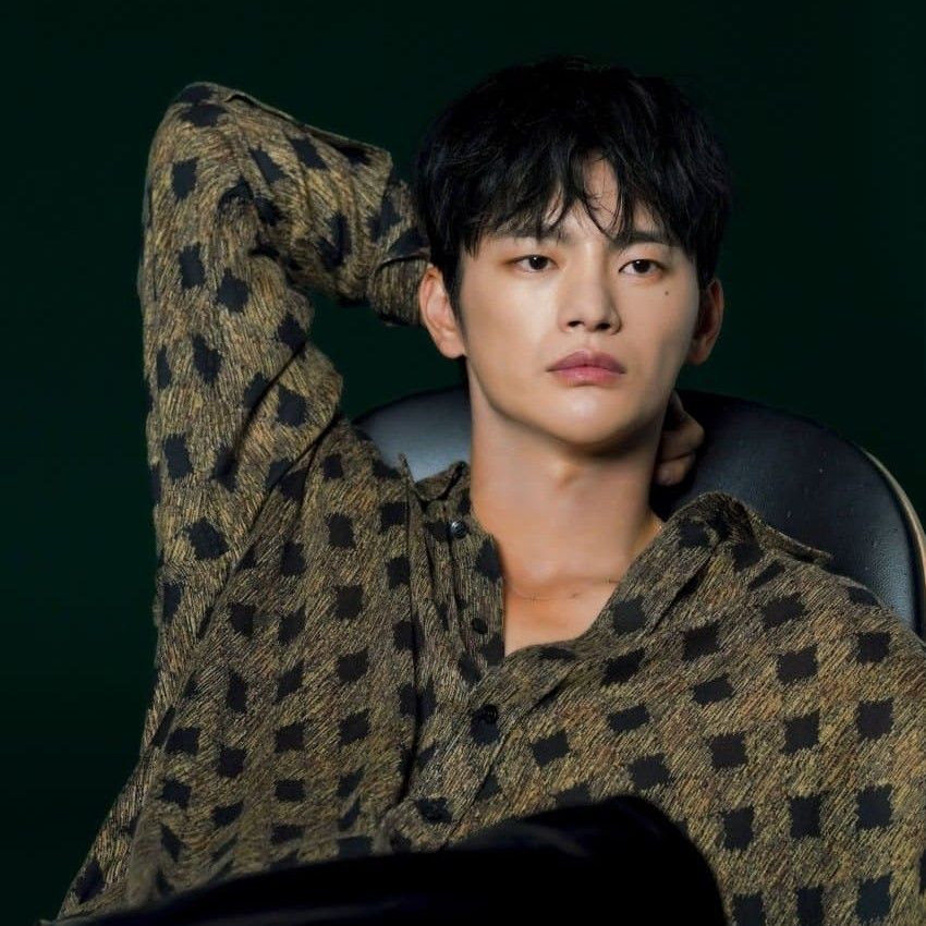 Recent activity shot of Seo Inguk