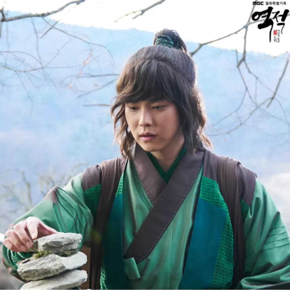 Behind-the-scenes cut of Yoon Kyunsang
