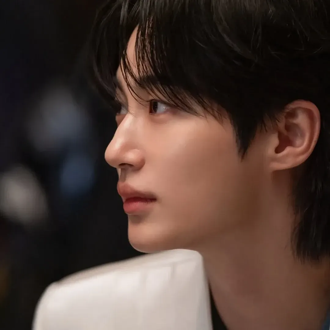 粉絲拍下的邊佑錫瞬間