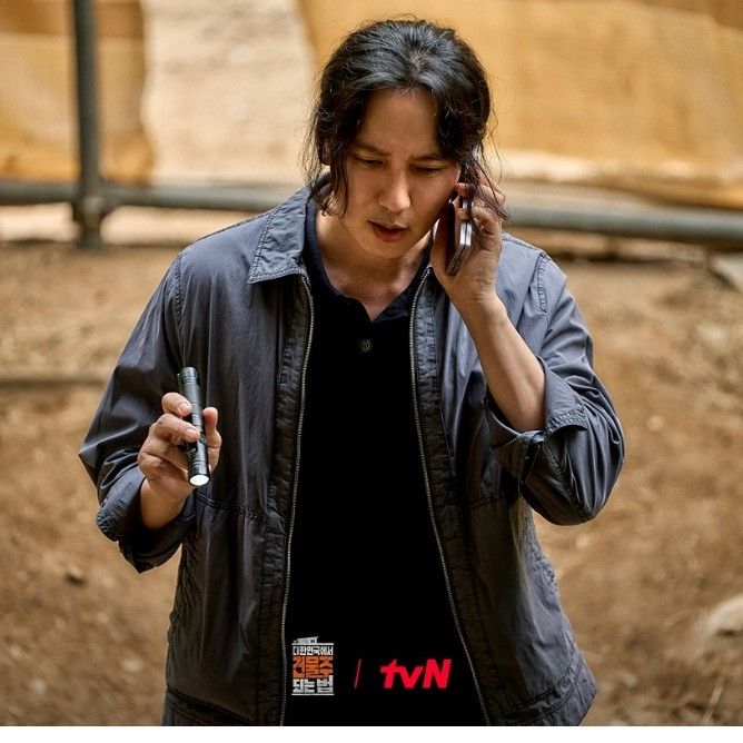 Behind-the-scenes cut of Kim Namgil