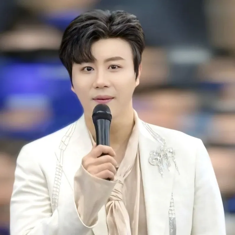 Behind-the-scenes cut of Jin Haesung