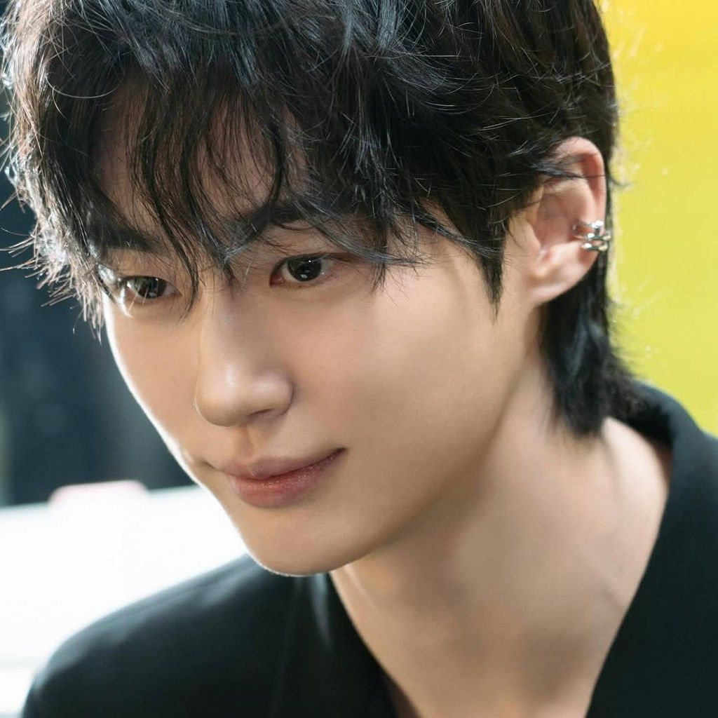 Latest photo of Byeon Wooseok