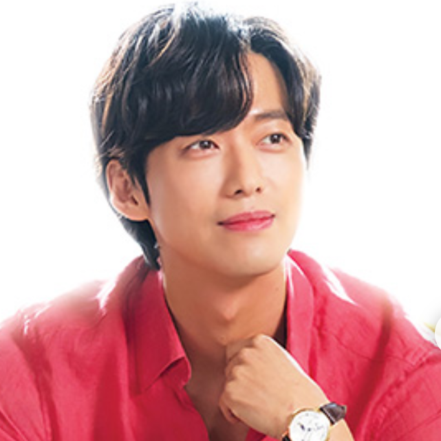 A moment captured by a fan of Namkoong Min