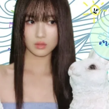 Behind-the-scenes cut of Kim Hyeyoon